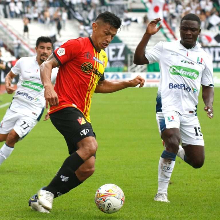 La nueva camiseta del América de Cali 2023: ¡Un diseño que enaltece la historia y pasión escarlata!